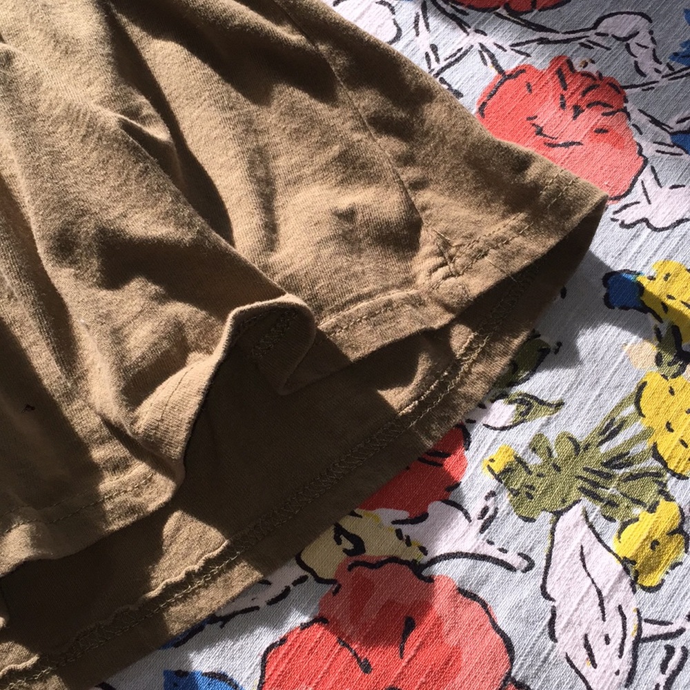 Ready for spring? 🌿 Olive babydoll swing shirt - Picture 2 of 5